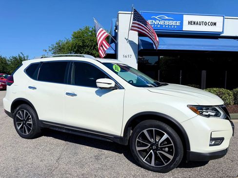 Used 2017 Nissan Rogue SL w/ SL Premium Package AWD/4WD image 7