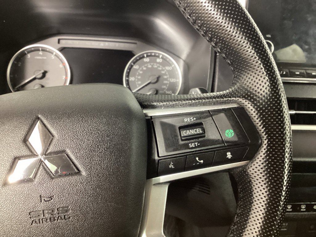 Used 2024 Mitsubishi Outlander SE AWD/4WD image 15