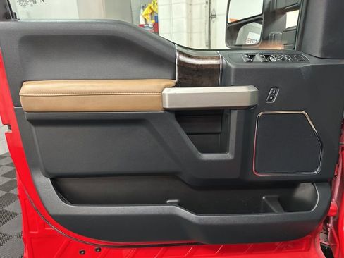 Used 2022 Ford F250 Lariat image 17