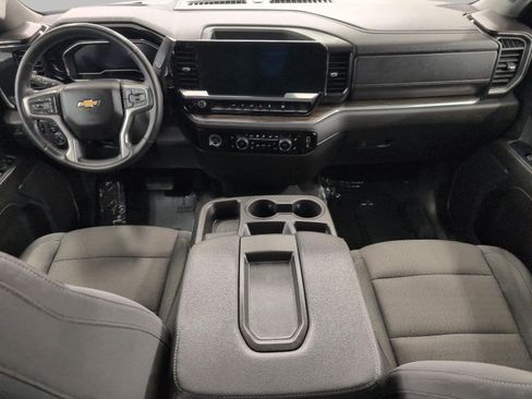 Used 2024 Chevrolet Silverado 1500 LT AWD/4WD image 6