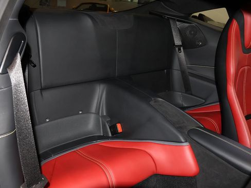 Used 2021 Ferrari Roma RWD image 28