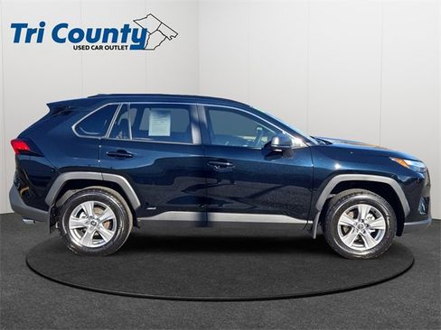 Certified 2025 Toyota RAV4 LE image 9