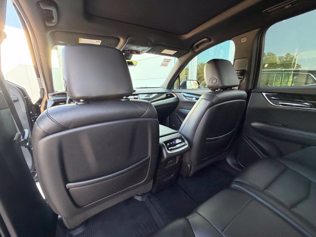 Used 2021 Cadillac XT6 Premium Luxury FWD image 23