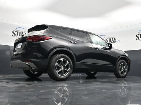 Used 2025 Chevrolet Blazer LT AWD/4WD image 35