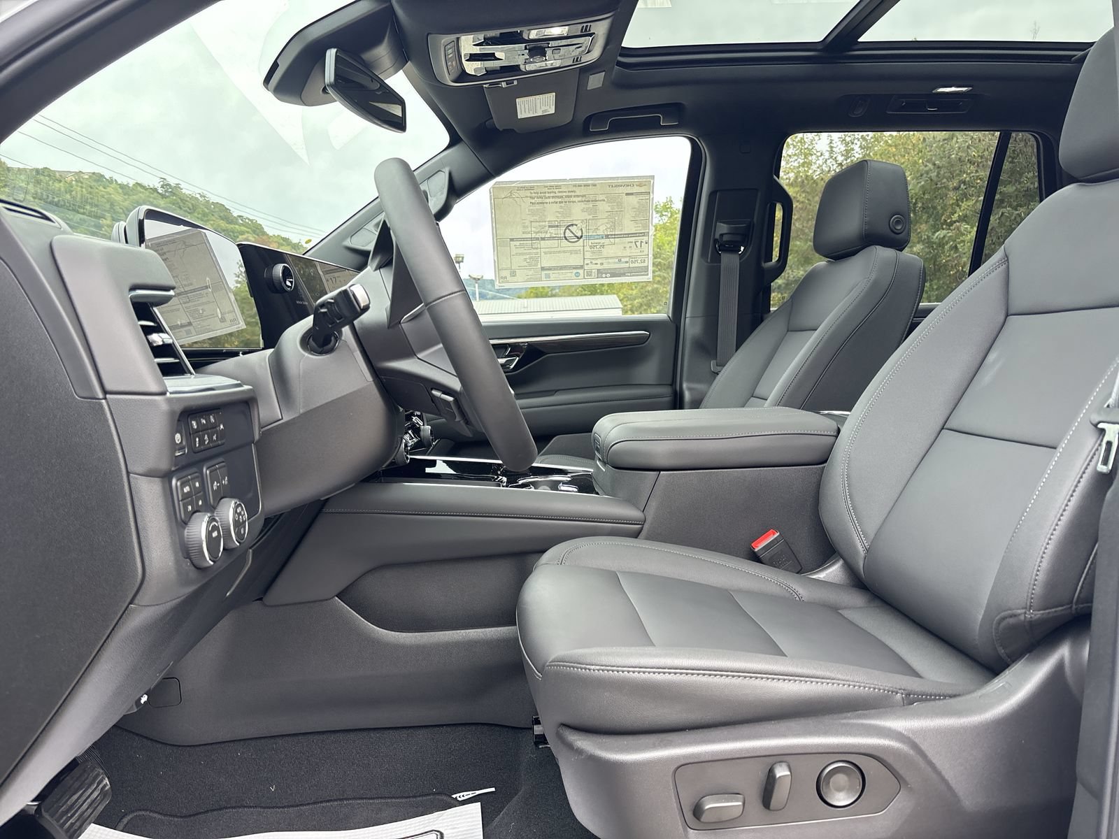 New 2027 Chevrolet Tahoe Z71 w/ Comfort Package AWD/4WD image 14
