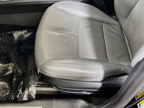 Used 2021 Lincoln Corsair AWD w/ Premium Package image 19