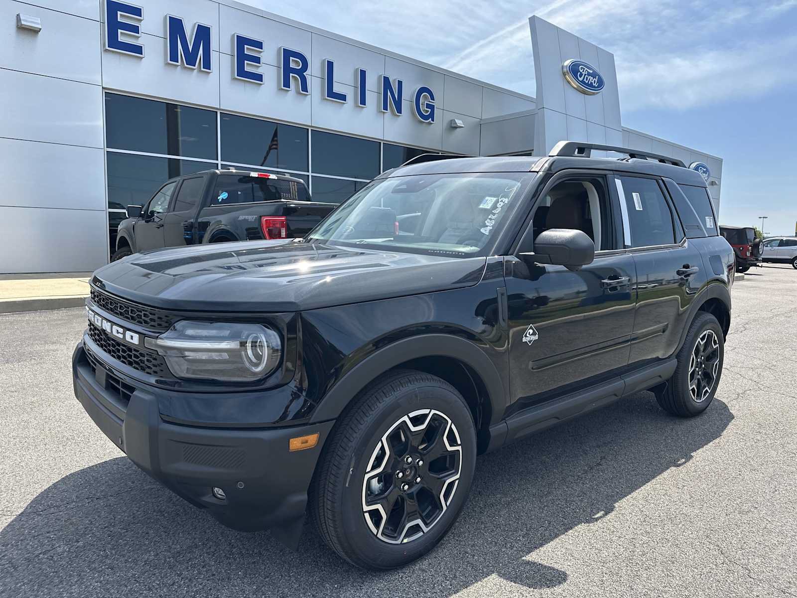 New 2026 Ford Bronco Sport Outer Banks w/ Outer Banks Tech Package+ AWD/4WD image 1