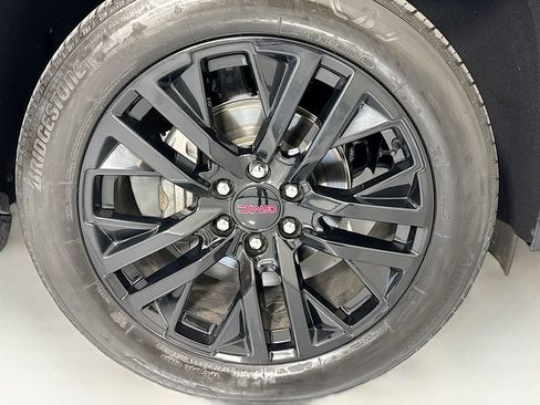 Used 2024 GMC Yukon Denali image 34