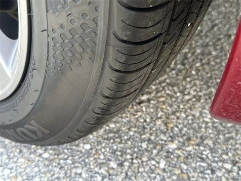 Used 2019 Toyota Avalon XLE image 20