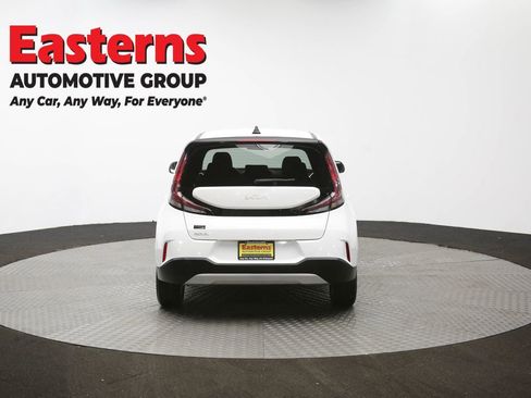 Used 2024 Kia Soul LX w/ Option Group 015 image 34