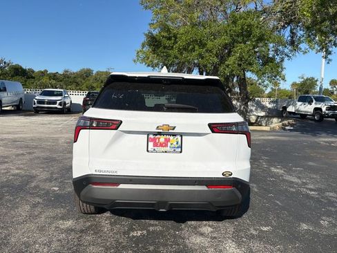 New 2026 Chevrolet Equinox LT w/ Safety and Technology Package FWD image 10