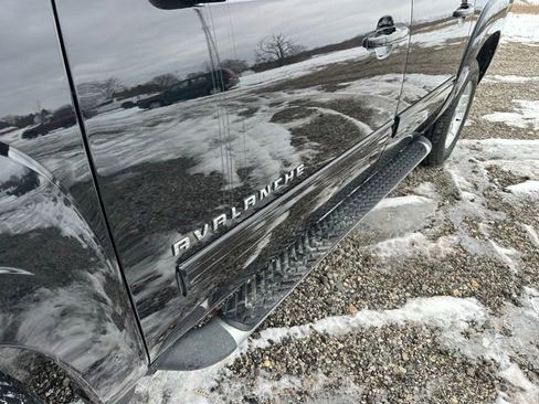 Used 2011 Chevrolet Avalanche LT w/ Suspension Package, Off-Road image 13