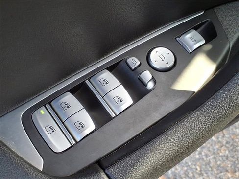 Used 2024 BMW X3 xDrive30i w/ Convenience Package image 16