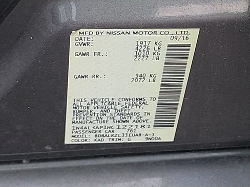 Used 2017 Nissan Altima 2.5 SL w/ Moonroof Package FWD image 3