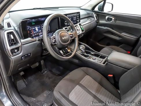 Used 2022 Kia Sorento LX image 14