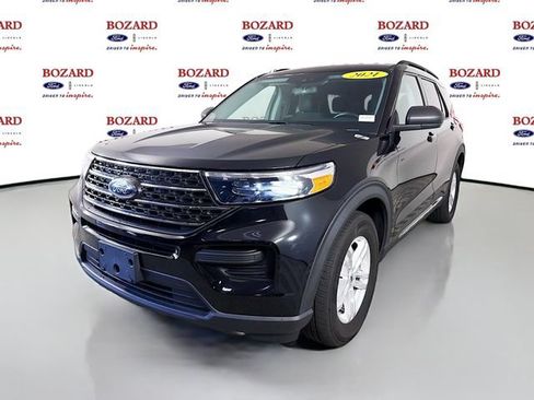 Used 2021 Ford Explorer XLT RWD image 4