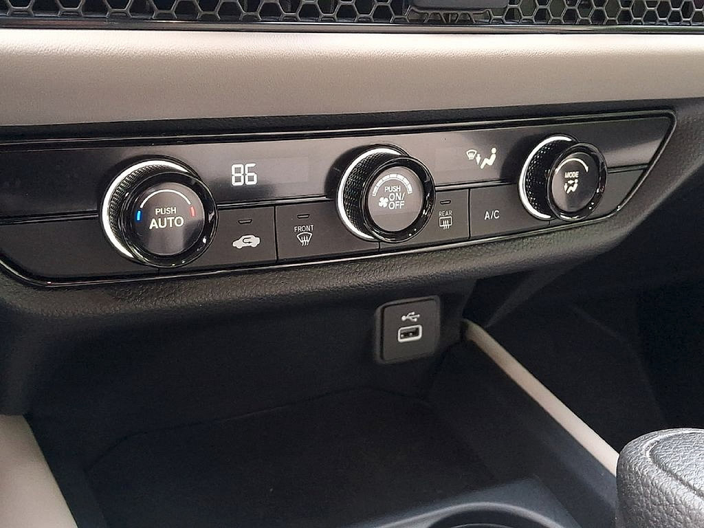 Used 2025 Honda HR-V LX image 15
