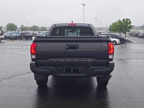 Used 2022 Toyota Tacoma SR w/ SX Package AWD/4WD image 6