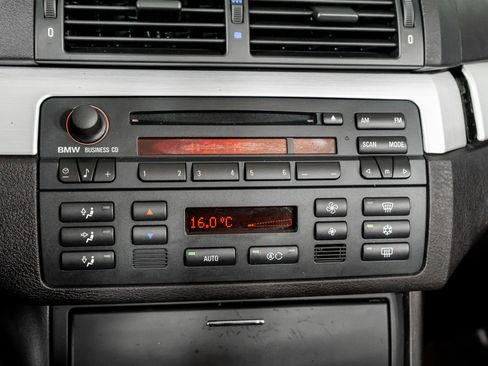 Used 2004 BMW M3 Convertible image 32