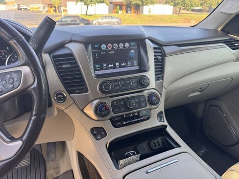 Used 2018 GMC Yukon Denali w/ Denali Ultimate Package AWD/4WD image 11