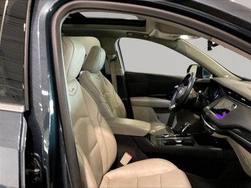 Used 2019 Cadillac XT4 Premium Luxury FWD image 29