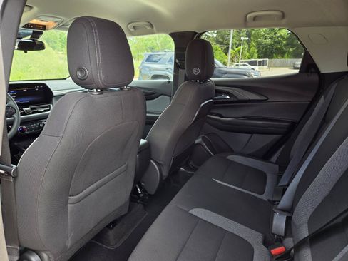 Used 2025 Chevrolet TrailBlazer LT FWD image 30