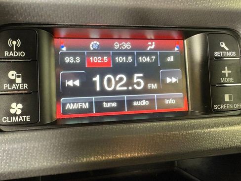 Used 2012 Dodge Charger SE image 28