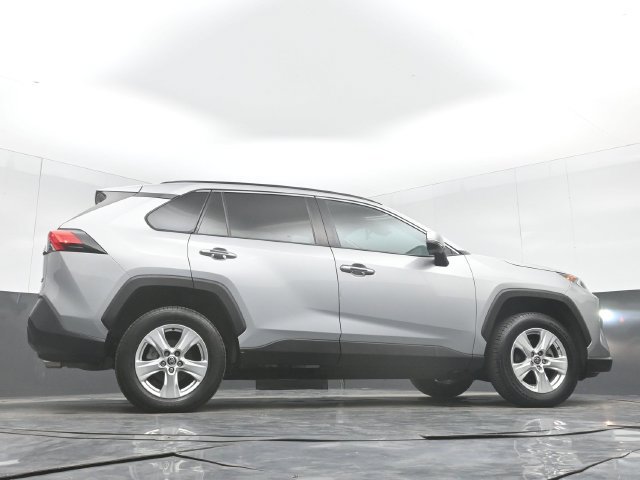 Used 2021 Toyota RAV4 XLE w/ Convenience Package FWD image 51
