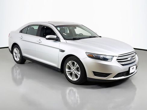 Used 2017 Ford Taurus SEL w/ Equipment Group 201A FWD image 2