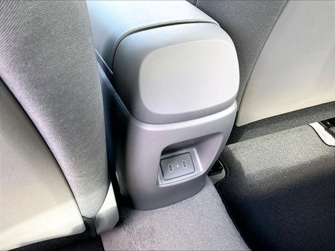 Used 2026 Hyundai Elantra Sport image 28