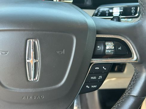 Used 2019 Lincoln Navigator L Reserve AWD/4WD image 20