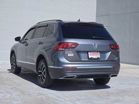 Used 2021 Volkswagen Tiguan SE image 6