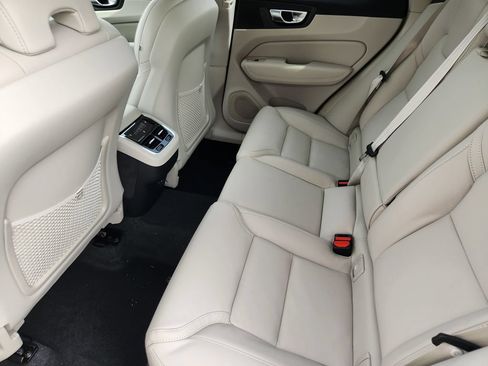 New 2026 Volvo XC60 B5 Ultra w/ Protection Package Premier AWD/4WD image 19