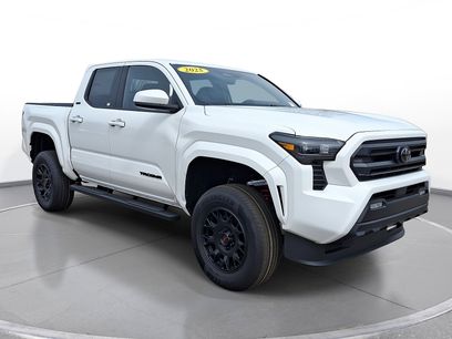 New 2025 Toyota Tacoma SR5