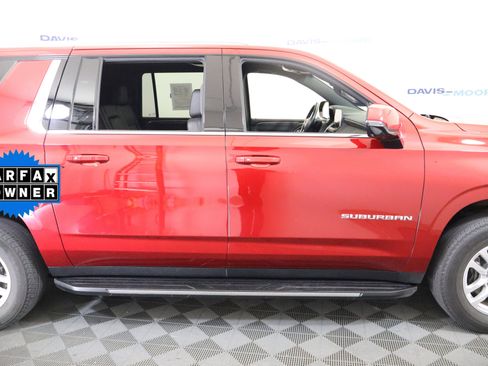 Certified 2023 Chevrolet Suburban LT w/ Luxury Package AWD/4WD image 5