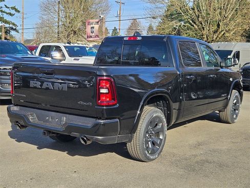 New 2026 RAM 1500 4x4 Crew Cab image 7
