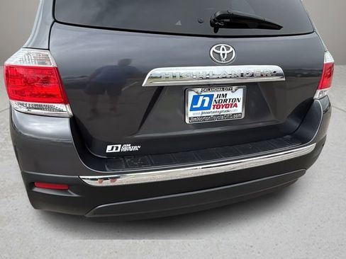 Used 2013 Toyota Highlander Limited FWD image 29