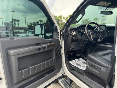 Used 2015 Ford F250 Platinum AWD/4WD image 14