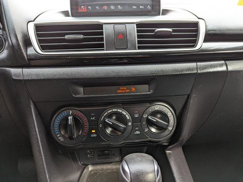 Used 2016 MAZDA MAZDA3 i Sport image 23