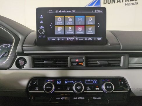 Certified 2025 Honda Pilot EX-L image 22
