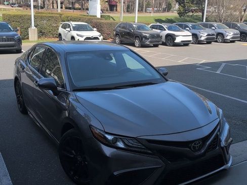 Used 2023 Toyota Camry XSE image 14