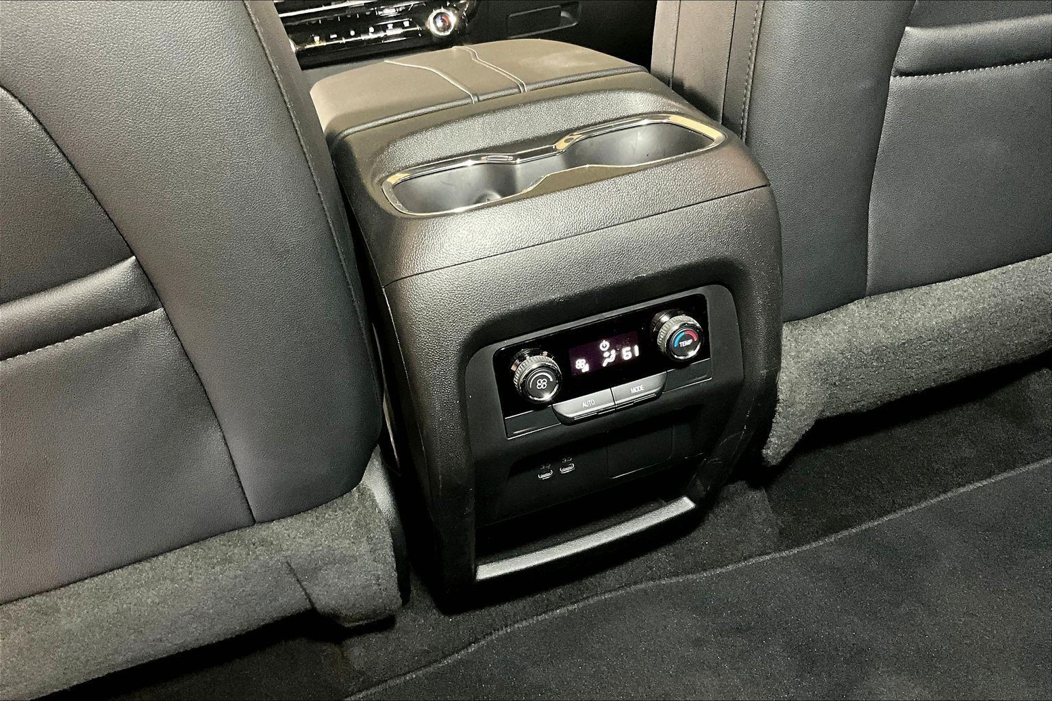 Used 2026 Chevrolet Traverse LT AWD/4WD image 11