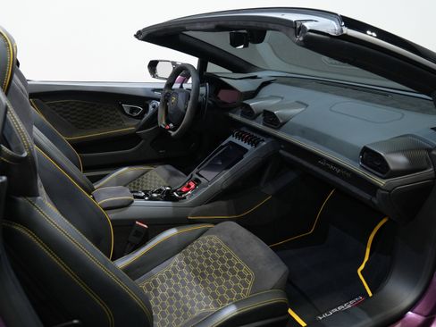 Used 2024 Lamborghini Huracan EVO image 46