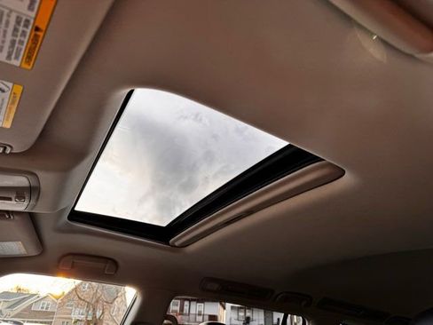 Used 2017 Nissan Armada SL image 13