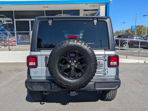 Used 2022 Jeep Wrangler Unlimited Sport AWD/4WD image 7