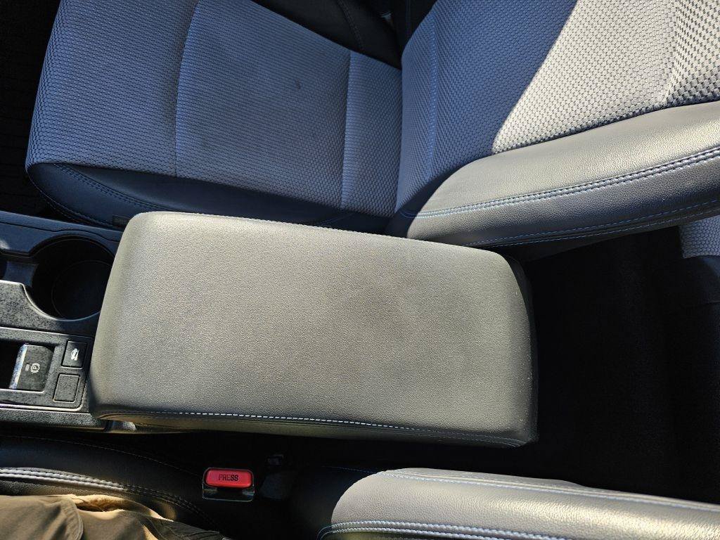 Used 2018 Subaru Legacy 2.5i Sport w/ Popular Package #2B AWD/4WD image 28