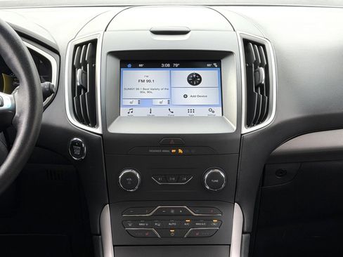 Used 2019 Ford Edge SEL w/ Equipment Group 201A image 4