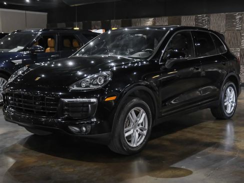 Used 2018 Porsche Cayenne AWD/4WD image 7