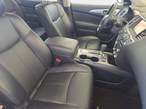 Used 2018 Nissan Pathfinder SL FWD image 10