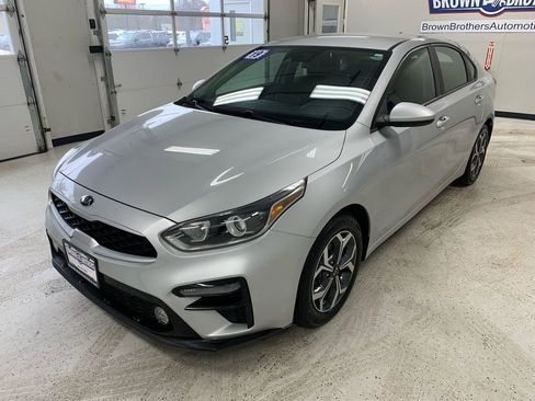 Used 2019 Kia Forte LXS FWD image 2